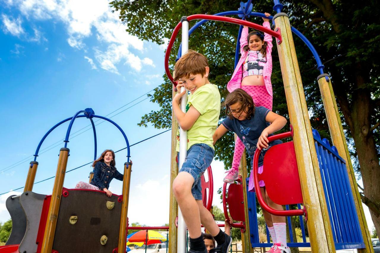 Camping Pods, Marlie Holiday Park ニュー・ロムニー エクステリア 写真